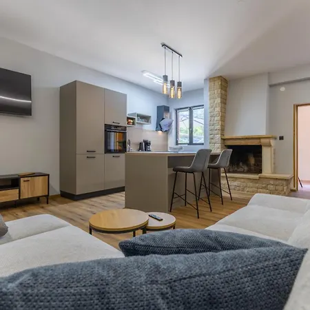 App Deni Antonci Apartament *