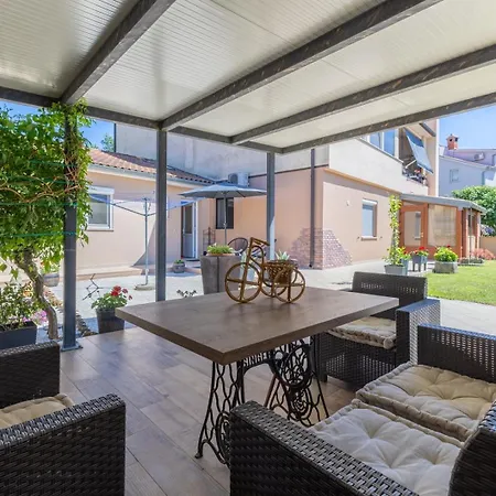 Apartament App Deni Antonci