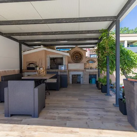 Apartament App Deni Antonci *