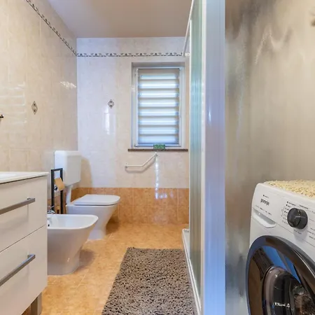 App Deni Antonci Apartament *